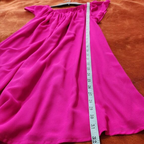Style Rack Mini Dress Medium Fucsia Color On or Off Shoulder - Picture 4 of 11